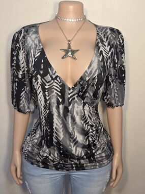 ☆AB Studio Black & Gray Printed Surplice Top☆